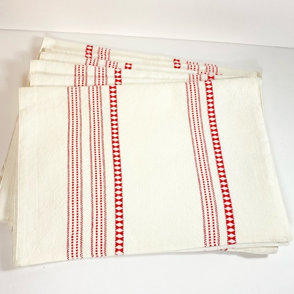 (6) Hearth and Hand Red Embroidered Placemats - Picture 1 of 6